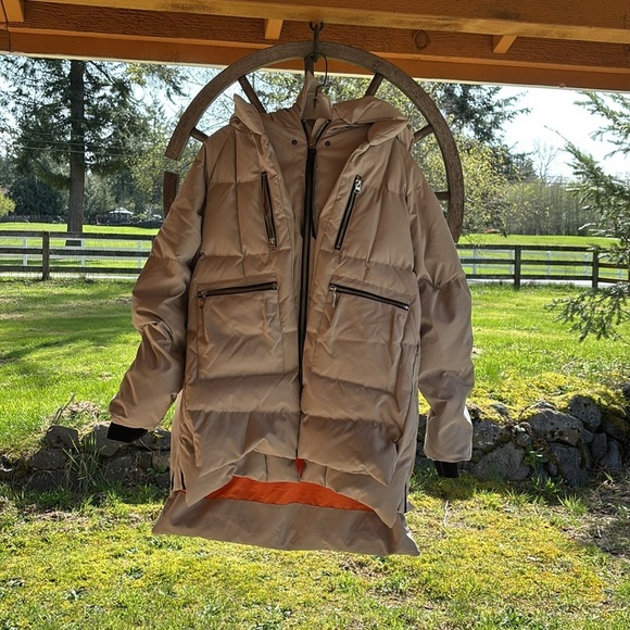 Orolay Tan Puffer Jacket with Orange Lining - Picture 3 of 12